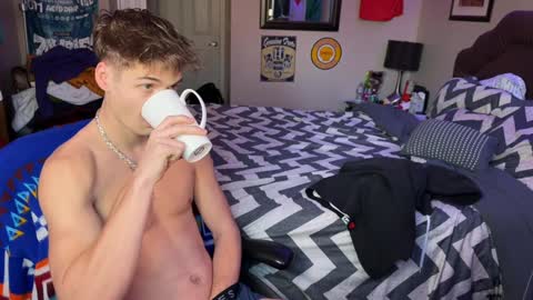 Kyle online show from 12-22-24, 03:22