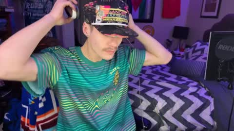 Kyle online show from 12-31-24, 05:51