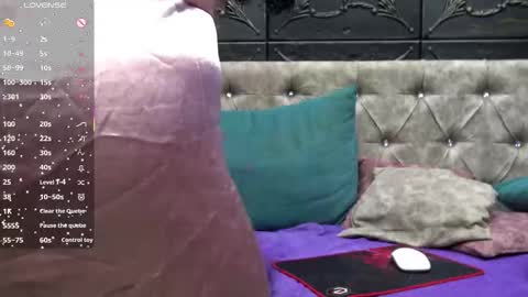 Snapshot of klaramuse chatting on 02-12-26, 04:02 Klara online show from 02-12-26, 04:02