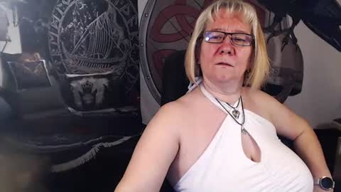 Michelle online show from 02-01-25, 04:54