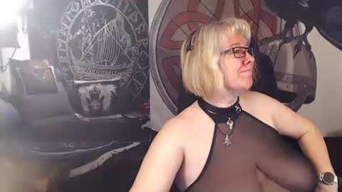 Michelle online show from 02-06-25, 08:18