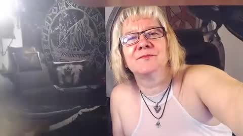 Michelle online show from 02-06-25, 06:02