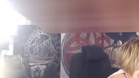 Michelle online show from 02-08-25, 06:01