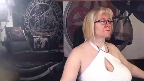 Michelle online show from 02-19-25, 06:43
