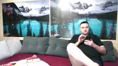 Kleosnow online show from 10-19-25, 08:48