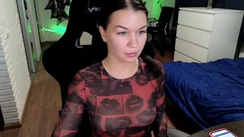 Alisa.         online show from 12-13-24, 09:52