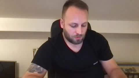 hugo online show from 10-22-25, 12:22