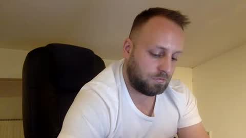 hugo online show from 01-08-26, 05:10