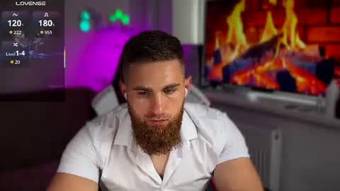 Snapshot of kochka25 chatting on 07-15-26, 02:00 Sweet boy online show from 07-15-26, 02:00
