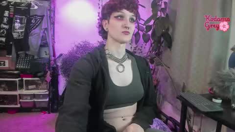 Kodama Grey online show from 02-13-26, 12:17