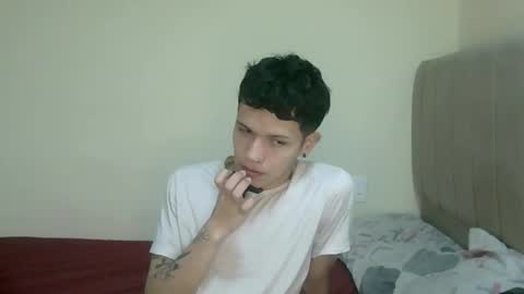 Snapshot of koiseraphin chatting on 04-26-26, 02:31 Jacob and Victoria online show from 04-26-26, 02:31
