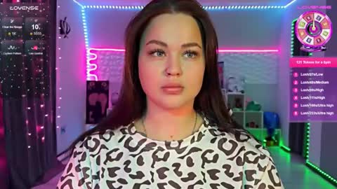 Mia online show from 02-08-26, 11:08