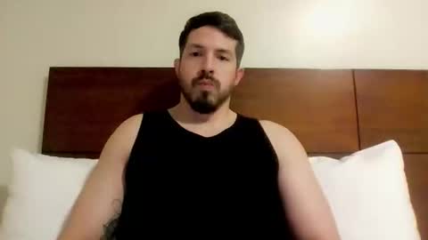 Snapshot of kolombianox chatting on 10-18-25, 03:53 kolombianox online show from 10-18-25, 03:53