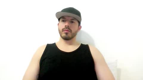 Snapshot of kolombianox chatting on 10-25-25, 06:43 kolombianox online show from 10-25-25, 06:43