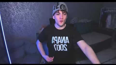 Snapshot of kolyakayne chatting on 02-13-26, 10:00 Kolya Kayne online show from 02-13-26, 10:00