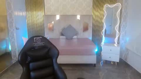 kolyn_tay online show from 08-01-26, 07:24