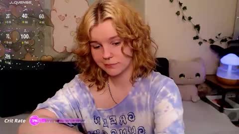 Snapshot of komorebbi chatting on 04-24-26, 11:07 Marta online show from 04-24-26, 11:07