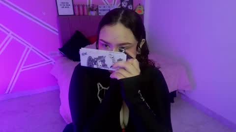 Snapshot of koning_moretti chatting on 04-21-26, 04:52 camila online show from 04-21-26, 04:52