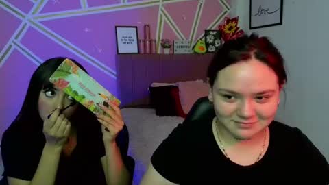 Snapshot of koning_moretti chatting on 06-20-26, 04:15 camila online show from 06-20-26, 04:15