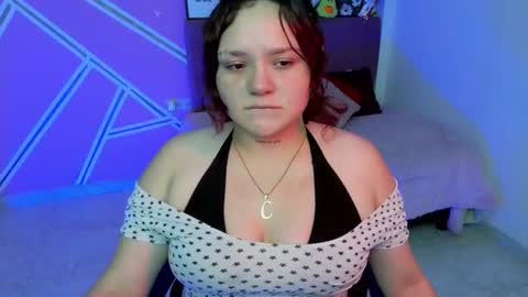 Snapshot of koning_moretti chatting on 07-16-26, 09:54 camila online show from 07-16-26, 09:54