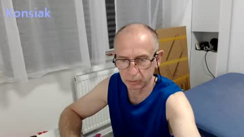 Snapshot of konsiak chatting on 06-14-26, 07:49 Komsiak online show from 06-14-26, 07:49