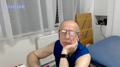 Snapshot of konsiak chatting on 06-16-26, 06:32 Komsiak online show from 06-16-26, 06:32