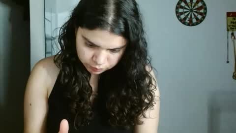 Snapshot of koranikky08 chatting on 05-19-26, 01:56 Karoll online show from 05-19-26, 01:56