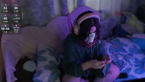 Snapshot of kotennya chatting on 11-25-25, 10:59 fancy cat online show from 11-25-25, 10:59