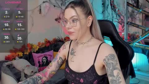 Jess online show from 10-25-25, 05:08