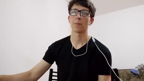 Facu online show from 12-31-24, 06:24