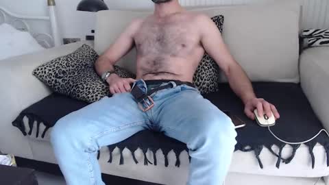 Snapshot of kral_mert chatting on 12-08-24, 11:14 Mert online show from 12-08-24, 11:14