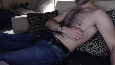 Snapshot of kral_mert chatting on 02-14-25, 09:53 Mert online show from 02-14-25, 09:53