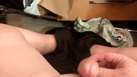 Snapshot of krastheman chatting on 11-17-25, 11:38 KrasTheMan online show from 11-17-25, 11:38