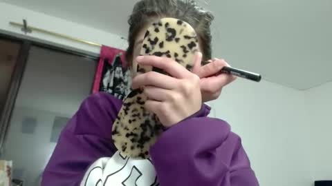 kratos_and_afrodita online show from 12-18-25, 04:57