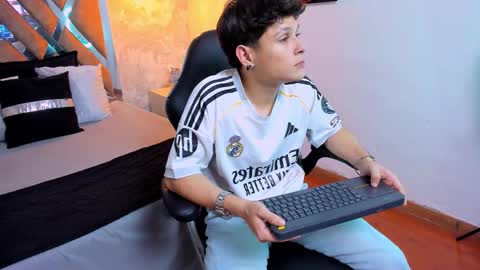 Kraven online show from 10-23-25, 03:06