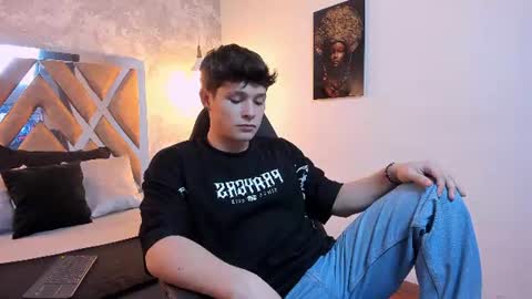 Snapshot of kraven_lust chatting on 06-15-26, 03:09 Kraven online show from 06-15-26, 03:09