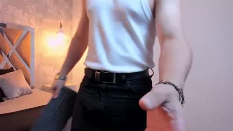 Snapshot of kraven_lust chatting on 06-23-26, 03:04 Kraven online show from 06-23-26, 03:04