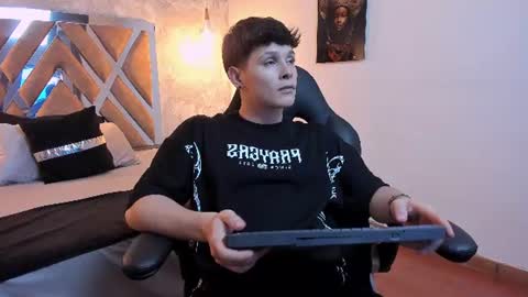 Snapshot of kraven_lust chatting on 06-27-26, 03:11 Kraven online show from 06-27-26, 03:11