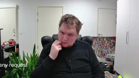 Snapshot of kresser199521 chatting on 02-02-25, 03:07 Kristian online show from 02-02-25, 03:07