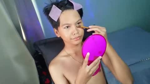 Snapshot of krimpie_xx chatting on 07-10-26, 02:38 krimpie_xx online show from 07-10-26, 02:38