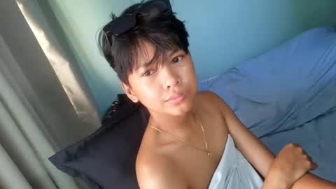 Snapshot of krimpie_xx chatting on 07-18-26, 07:23 krimpie_xx online show from 07-18-26, 07:23