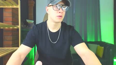 Snapshot of kris_braun chatting on 02-08-26, 09:45 kris_braun online show from 02-08-26, 09:45