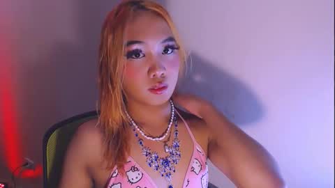 Snapshot of krisha_collins chatting on 02-18-26, 12:56 krisha_collins online show from 02-18-26, 12:56