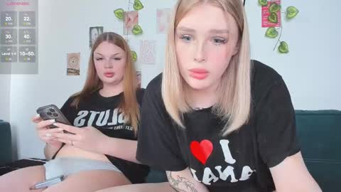 Snapshot of krisi_myrr chatting on 05-29-26, 01:20 Kristina3 online show from 05-29-26, 01:20