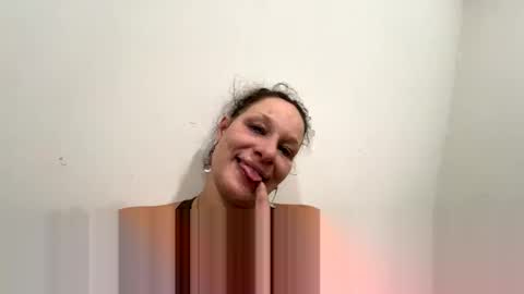 Snapshot of krisnona chatting on 12-29-24, 08:22 krisnona online show from 12-29-24, 08:22