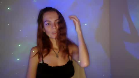 Snapshot of kriss5344 chatting on 10-30-25, 11:33 Kriss online show from 10-30-25, 11:33