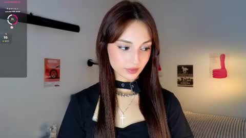 Snapshot of krisss__kisss chatting on 06-23-26, 05:22 Kriss online show from 06-23-26, 05:22