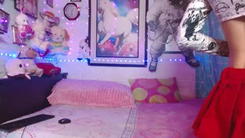 krisstal703358 online show from 02-20-26, 06:26