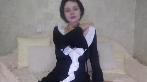 Snapshot of krissvoss chatting on 10-17-25, 09:17 krissvoss online show from 10-17-25, 09:17