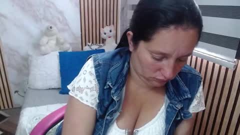 Cristina online show from 09-09-25, 01:54